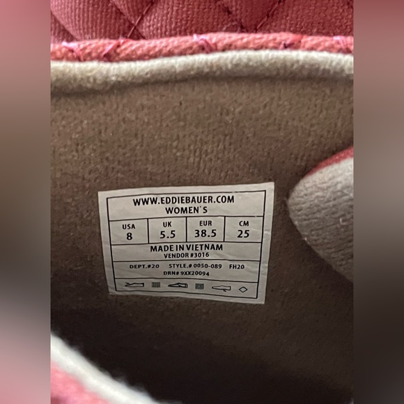 Brand new- Eddie Bauer Mid Boot. - Picture 8 of 9